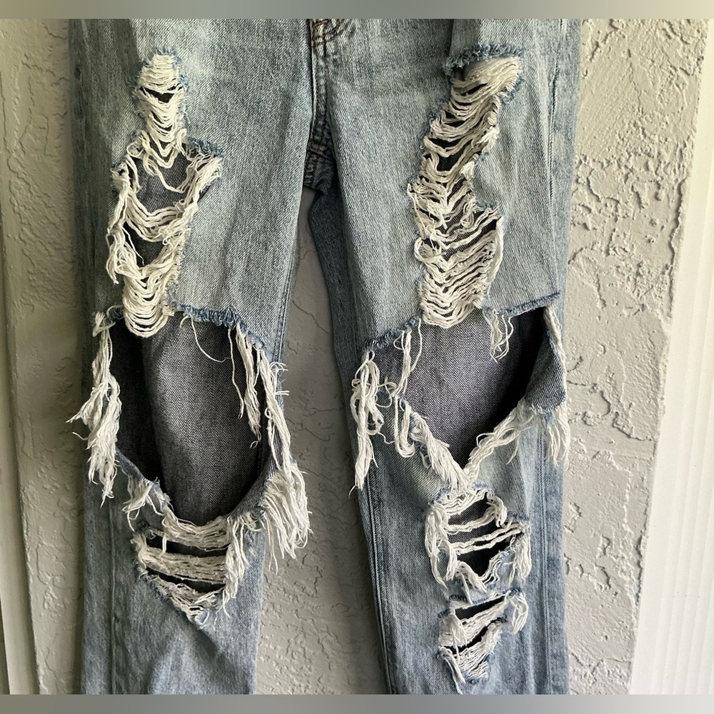 American Eagle Outfitters Distressed Mom Jeans - Picture 2 of 5